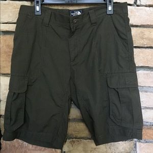 Men’s Dark Gray North Face Cargo Shorts 32 regular